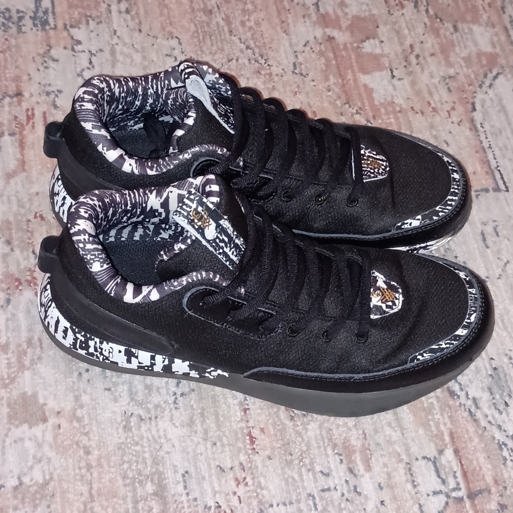 Crossover Culture Varsity Lo Men's Athletic Shoes Size 8.5